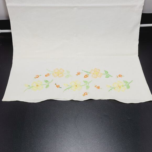 Vintage Floral Hand Embroidered Standard Pillow Case Cottage Core - Picture 1 of 7